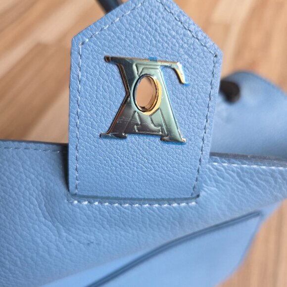 Louis Vuitton Lockme Calfskin Bleuet Top Handle Handbag - Picture 6 of 14